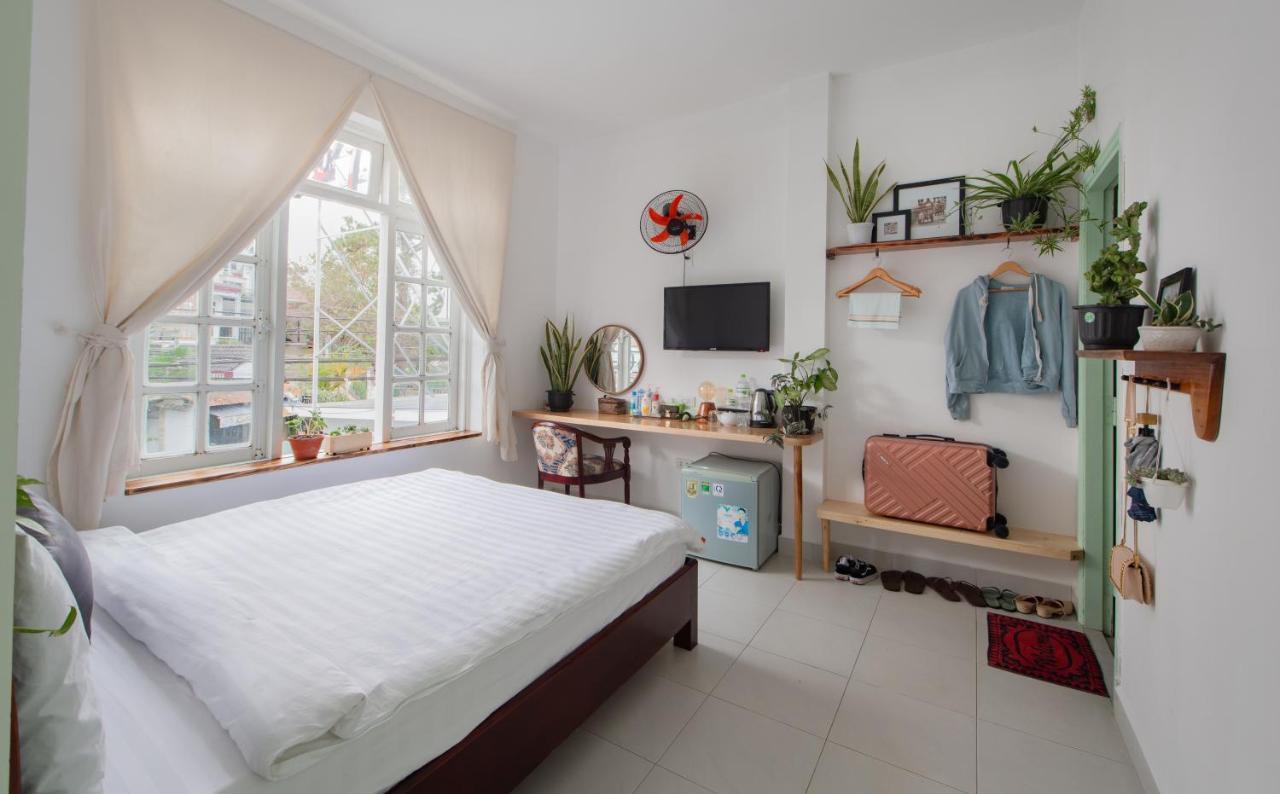 Pines Hotel Да Лат Екстериор снимка